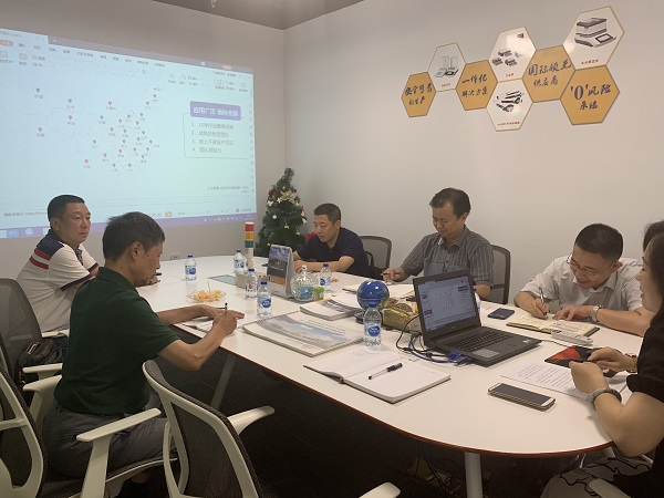 區(qū)工商聯(lián)領導一行走訪蘇州金鉆1